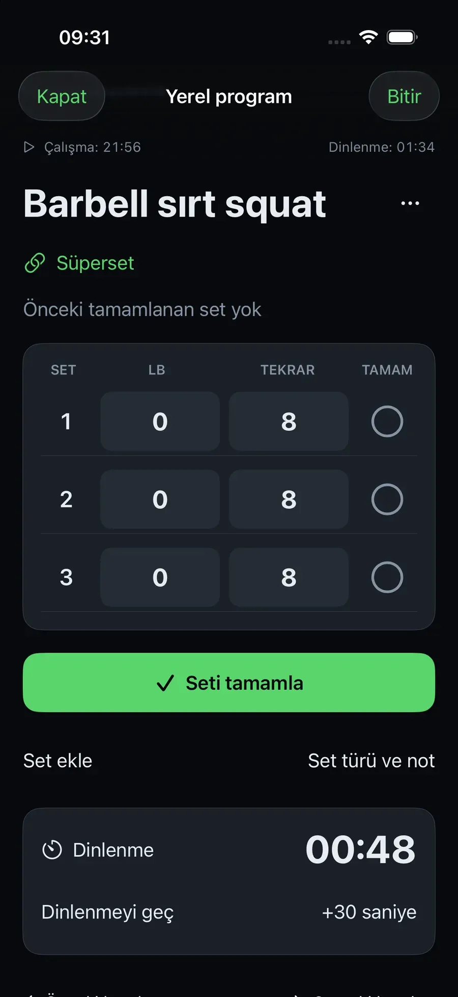 LIFTJAB set logger in Turkish with a superset, rep and weight fields, and a rest timer; demo data.
